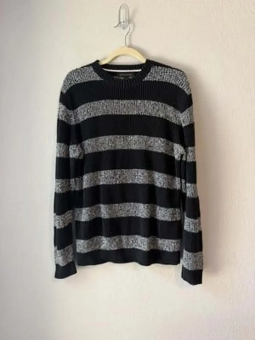 Banana Republic Striped Waffle Knit Sweater Mens M Medium Crewneck Black Grey